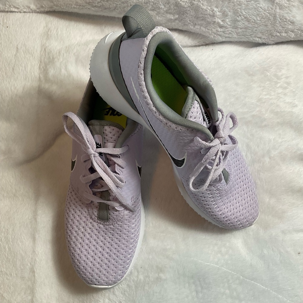 Nike Womens Roshe G Purple/White CD6066-511 Sz 8